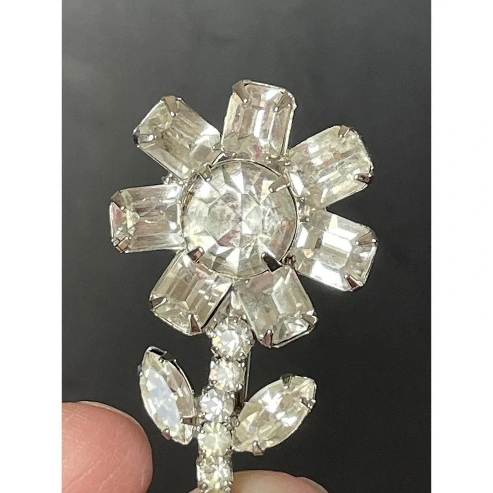 Vintage Silver Clear Rhinestone Flower Brooch Pin‎ Grandma's Jewelry Prong Set